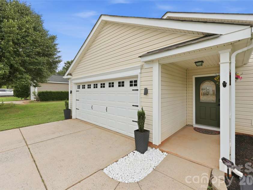 538 Railway Place, Concord, NC 28025.  MLS# CAR4387114, YatesRealty ID 29079. 