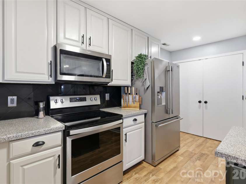 538 Railway Place, Concord, NC 28025.  MLS# CAR4387114, YatesRealty ID 29079. 