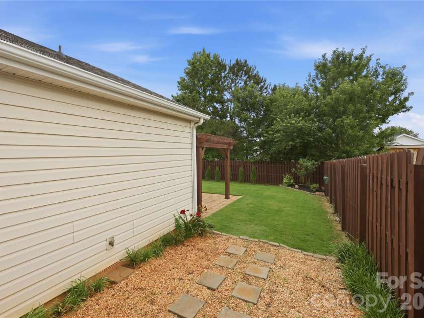 538 Railway Place, Concord, NC 28025.  MLS# CAR4387114, YatesRealty ID 29079. 