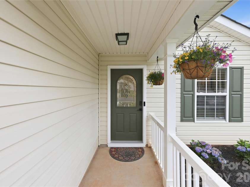 538 Railway Place, Concord, NC 28025.  MLS# CAR4387114, YatesRealty ID 29079. 