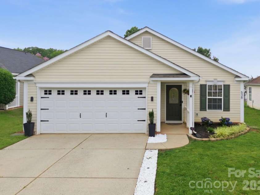 538 Railway Place, Concord, NC 28025.  MLS# CAR4387114, YatesRealty ID 29079. 