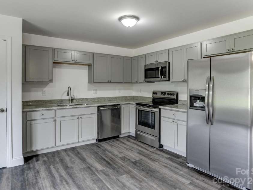 321 Quinn Hill Lane, Mars Hill, NC 28754.  MLS# CAR4106150, YatesRealty ID 2908. 