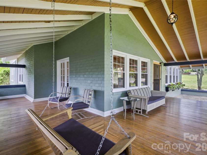 311 West Union Street, Morganton, NC 28655.  MLS# CAR4382391, YatesRealty ID 29080. 