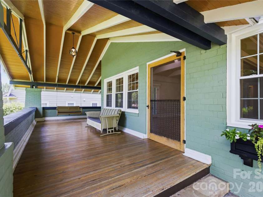 311 West Union Street, Morganton, NC 28655.  MLS# CAR4382391, YatesRealty ID 29080. 