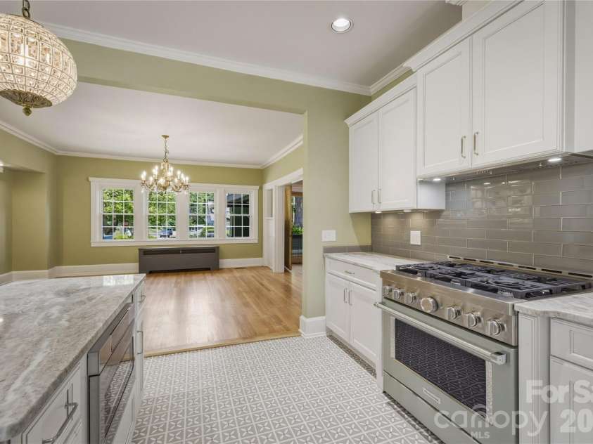 311 West Union Street, Morganton, NC 28655.  MLS# CAR4382391, YatesRealty ID 29080. 