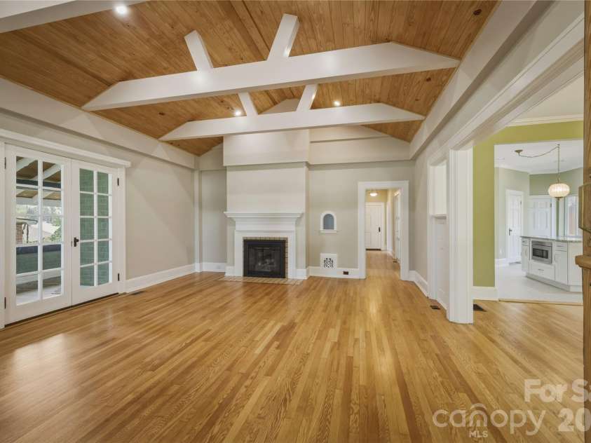 311 West Union Street, Morganton, NC 28655.  MLS# CAR4382391, YatesRealty ID 29080. 