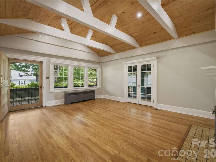 311 West Union Street, Morganton, NC 28655.  MLS# CAR4382391, YatesRealty ID 29080. 