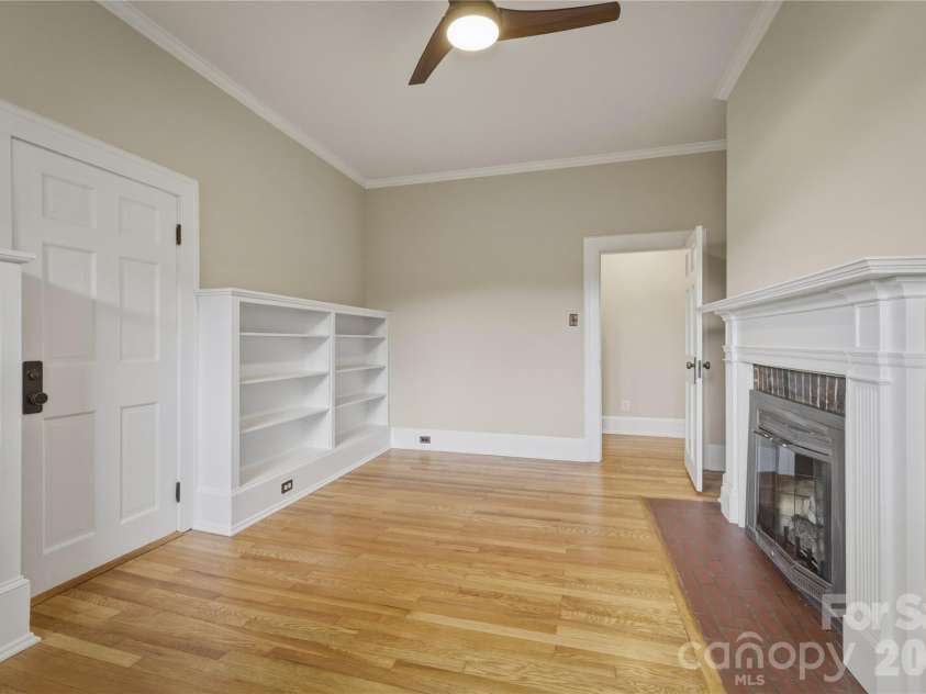 311 West Union Street, Morganton, NC 28655.  MLS# CAR4382391, YatesRealty ID 29080. 
