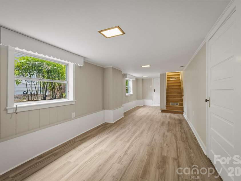 311 West Union Street, Morganton, NC 28655.  MLS# CAR4382391, YatesRealty ID 29080. 