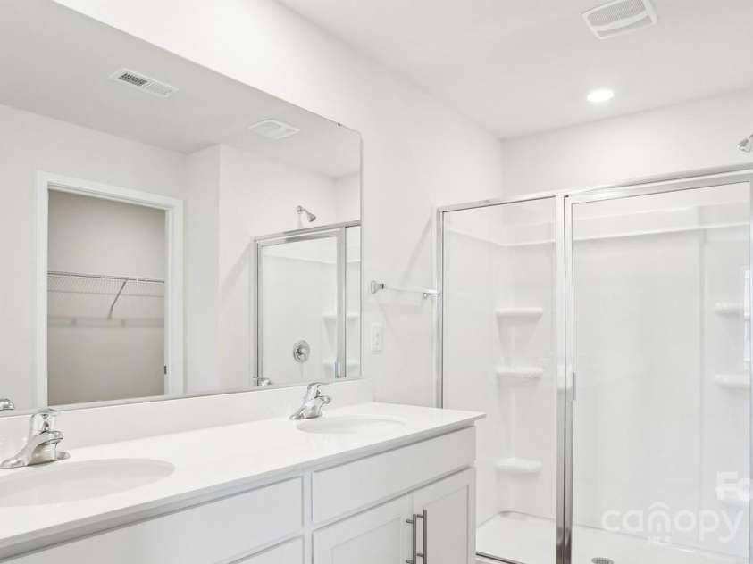 827 Adelston Lane, Asheville, NC 28804.  MLS# CAR4264538, YatesRealty ID 29081. Photos are representative