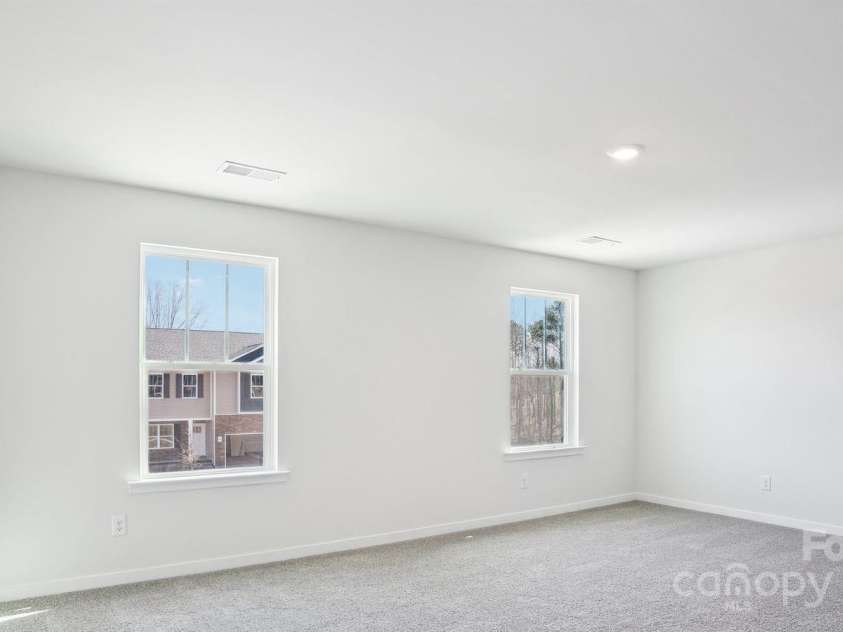 827 Adelston Lane, Asheville, NC 28804.  MLS# CAR4264538, YatesRealty ID 29081. Photos are representative