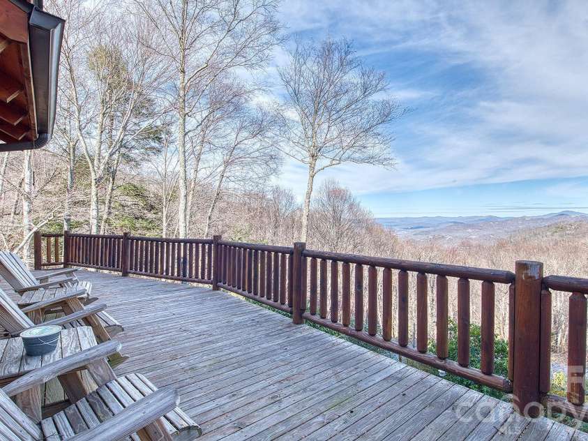 40 Adohi Trail, Maggie Valley, NC 28751.  MLS# CAR4385842, YatesRealty ID 29082. 
