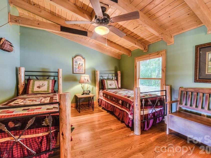 40 Adohi Trail, Maggie Valley, NC 28751.  MLS# CAR4385842, YatesRealty ID 29082. 