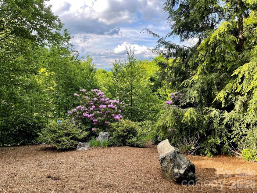 40 Adohi Trail, Maggie Valley, NC 28751.  MLS# CAR4385842, YatesRealty ID 29082. 