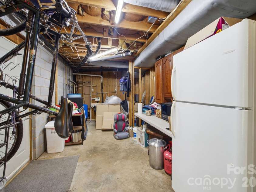 220 Shoreline Loop, Mooresville, NC 28117.  MLS# CAR4383743, YatesRealty ID 29083. 