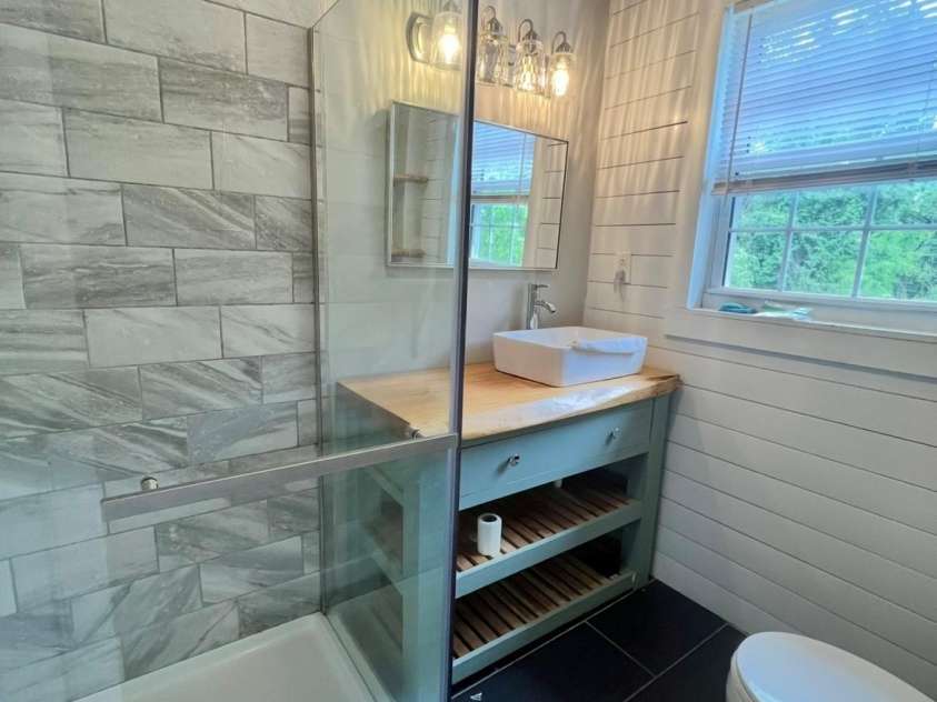 379 Louisiana Avenue, Asheville, NC 28806.  MLS# CAR4274762, YatesRealty ID 29083. 