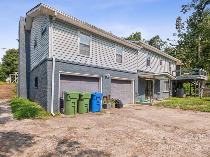 379 Louisiana Avenue, Asheville, NC 28806.  MLS# CAR4277733, YatesRealty ID 29083. 