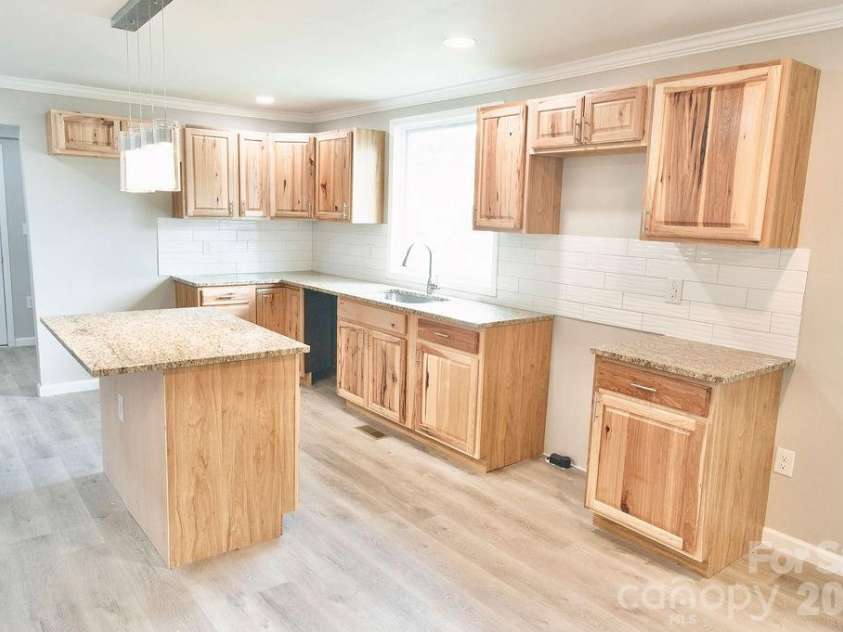 538 2nd Street, Chester, SC 29706.  MLS# CAR4388688, YatesRealty ID 29085. 