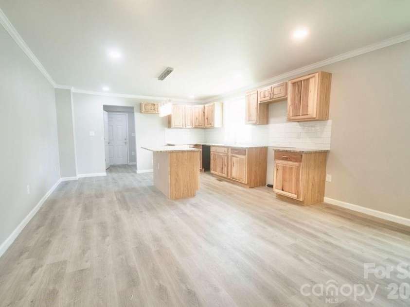 538 2nd Street, Chester, SC 29706.  MLS# CAR4388688, YatesRealty ID 29085. 