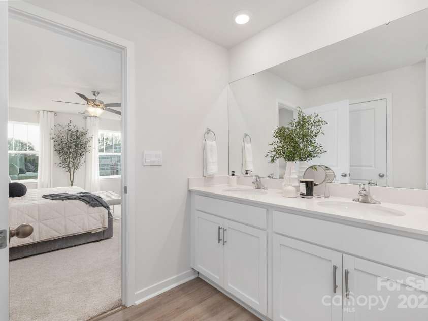 823 Adelston Lane, Asheville, NC 28804.  MLS# CAR4258347, YatesRealty ID 29085. Photos are representative