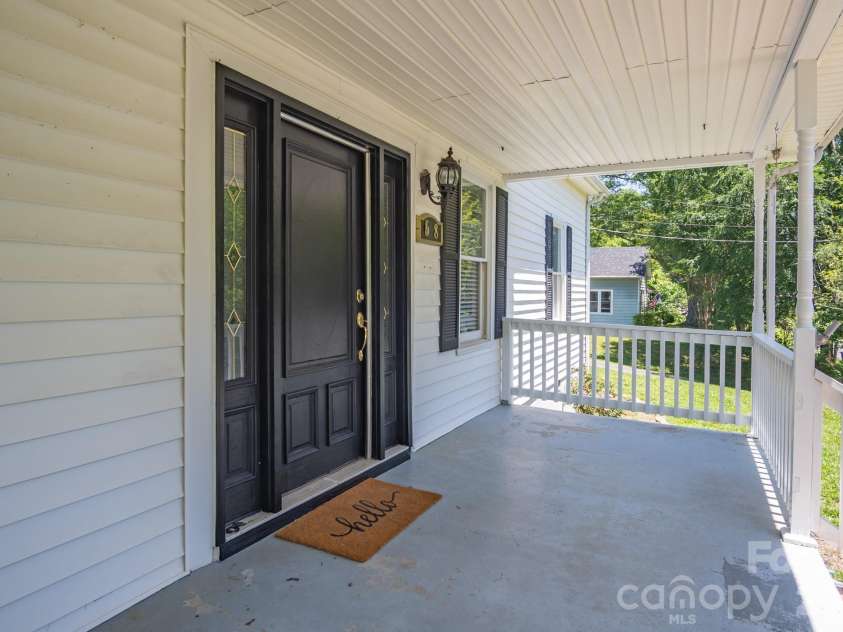 638 MAIN Extension, Lincolnton, NC 28092.  MLS# CAR4390181, YatesRealty ID 29088. 