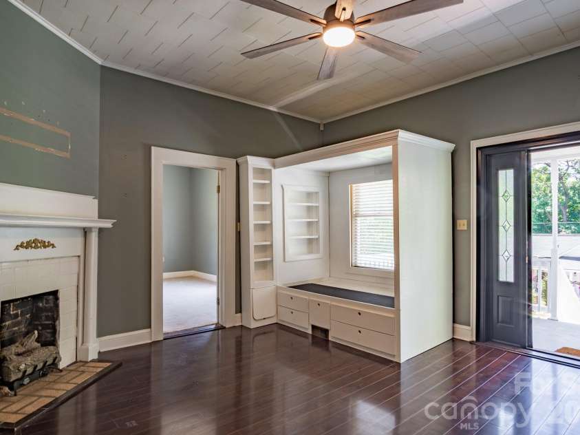 638 MAIN Extension, Lincolnton, NC 28092.  MLS# CAR4390181, YatesRealty ID 29088. 