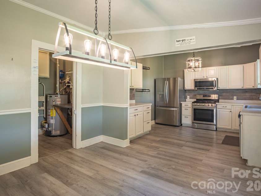 638 MAIN Extension, Lincolnton, NC 28092.  MLS# CAR4390181, YatesRealty ID 29088. 