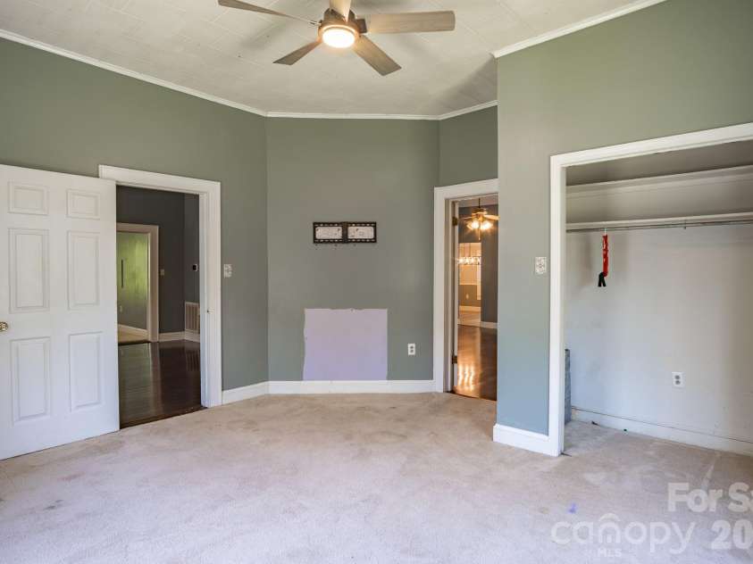 638 MAIN Extension, Lincolnton, NC 28092.  MLS# CAR4390181, YatesRealty ID 29088. 