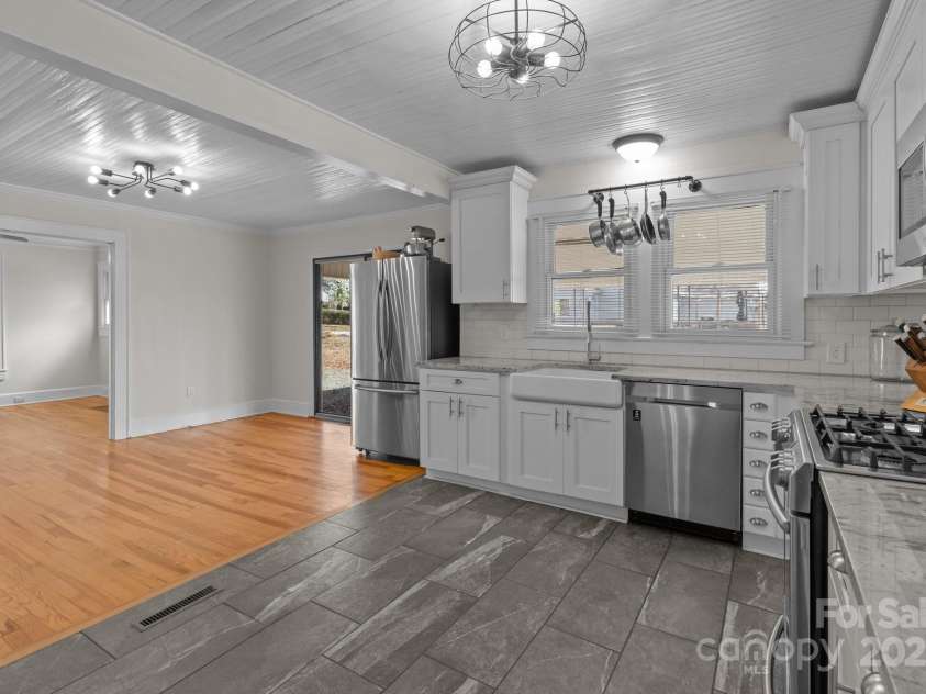 1216 Innis Avenue, Kannapolis, NC 28081.  MLS# CAR4223973, YatesRealty ID 2909. 