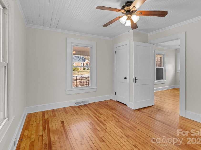 1216 Innis Avenue, Kannapolis, NC 28081.  MLS# CAR4223973, YatesRealty ID 2909. 