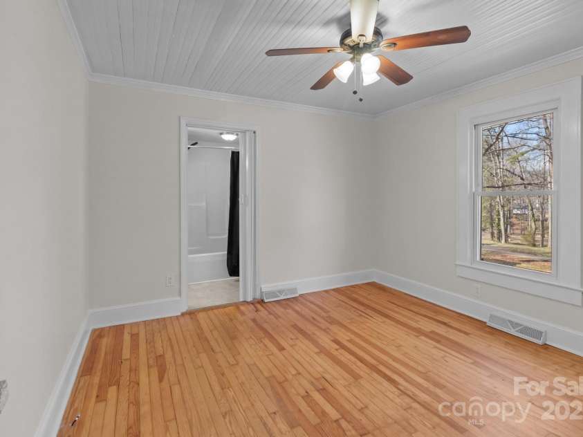 1216 Innis Avenue, Kannapolis, NC 28081.  MLS# CAR4223973, YatesRealty ID 2909. 