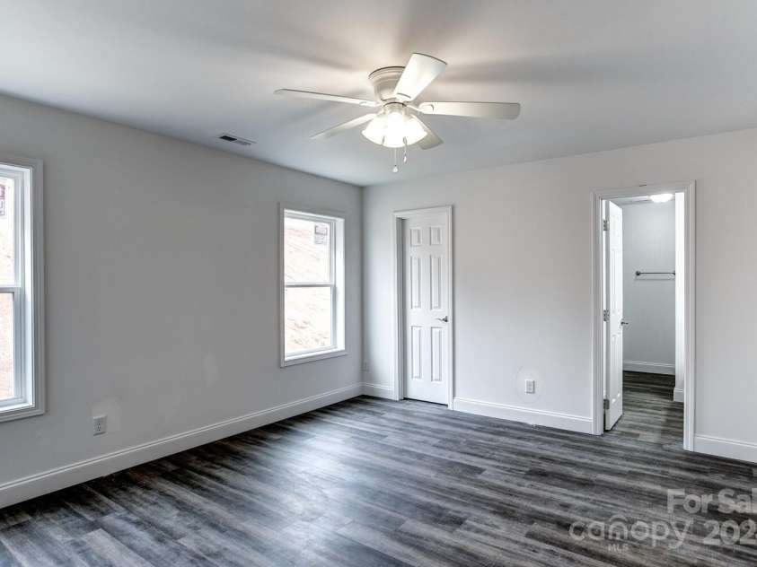 261 Quinn Hill Lane, Mars Hill, NC 28754.  MLS# CAR4106169, YatesRealty ID 2909. 