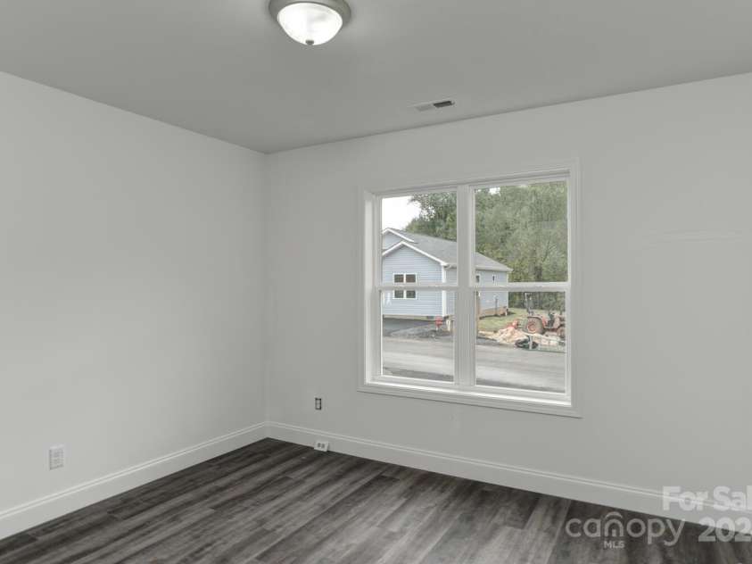 261 Quinn Hill Lane, Mars Hill, NC 28754.  MLS# CAR4106169, YatesRealty ID 2909. 