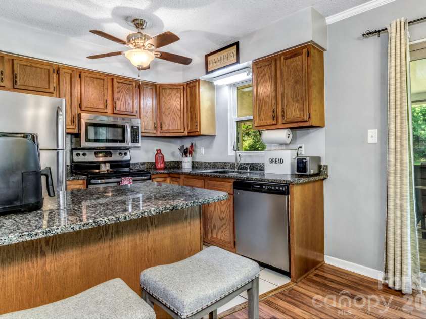 13 Spring Lake Drive, Fletcher, NC 28732.  MLS# CAR4371946, YatesRealty ID 29090. 