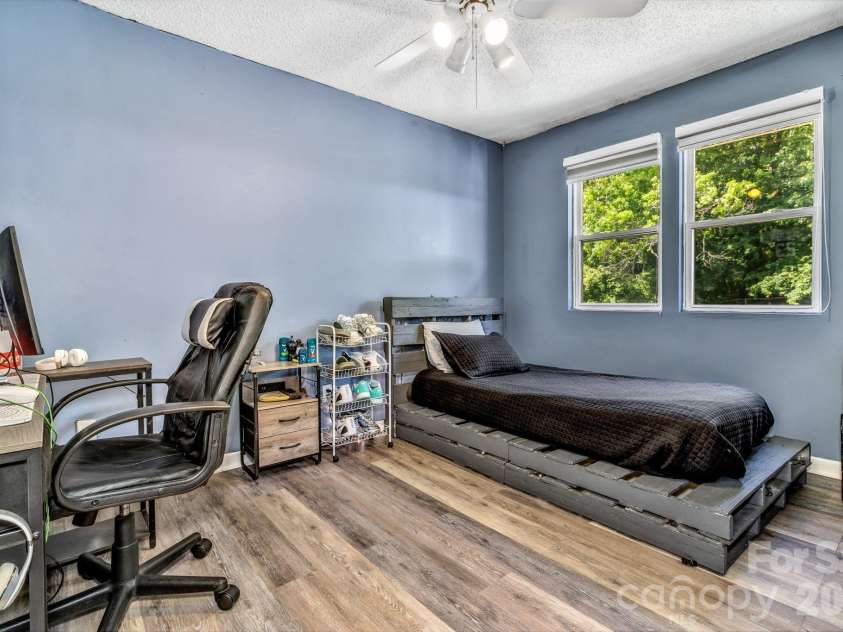 13 Spring Lake Drive, Fletcher, NC 28732.  MLS# CAR4371946, YatesRealty ID 29090. 