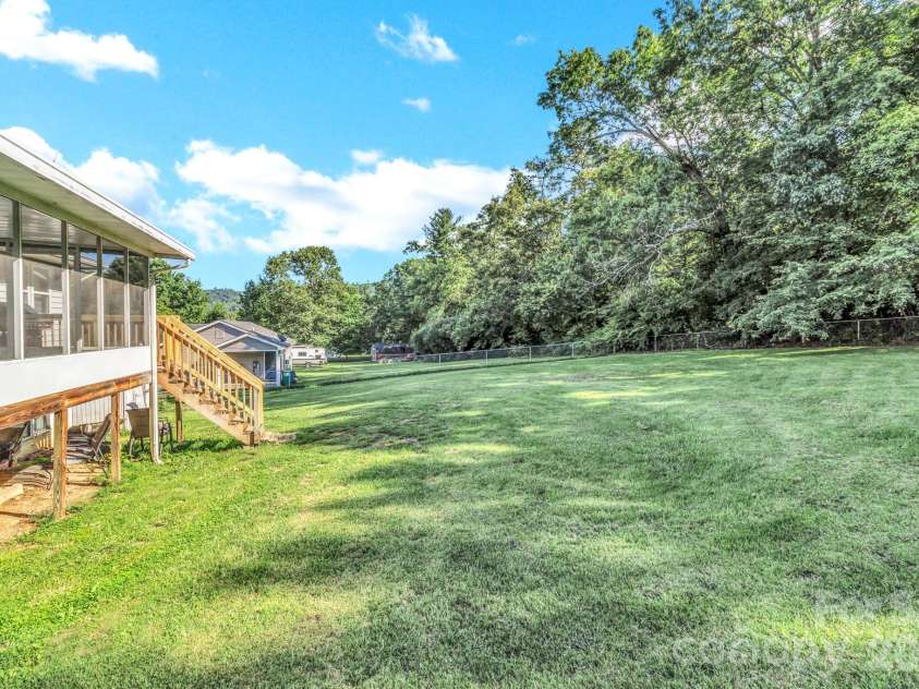 13 Spring Lake Drive, Fletcher, NC 28732.  MLS# CAR4371946, YatesRealty ID 29090. 