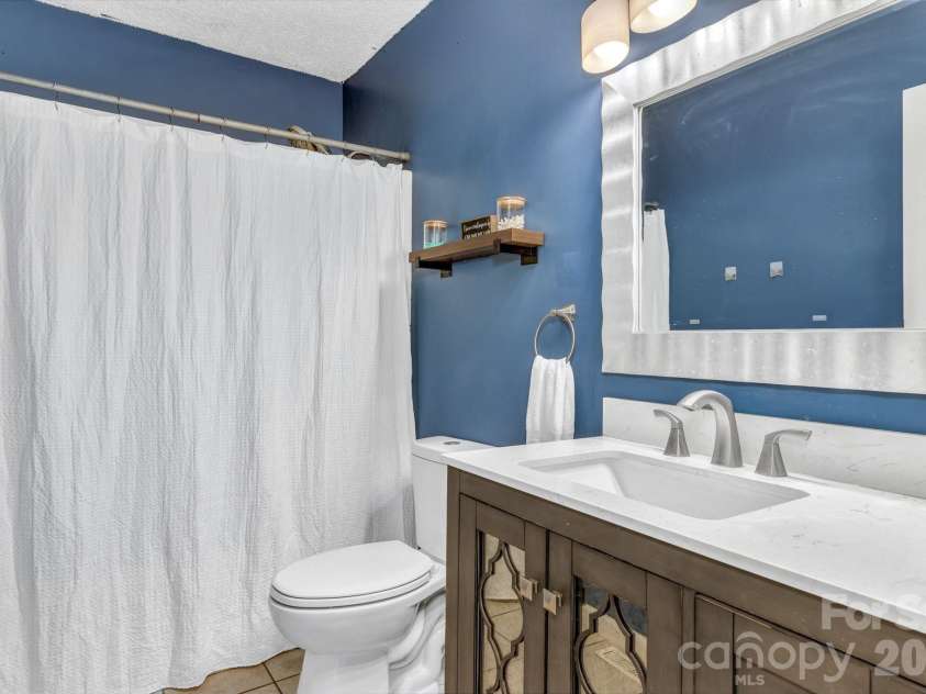 13 Spring Lake Drive, Fletcher, NC 28732.  MLS# CAR4371946, YatesRealty ID 29090. 