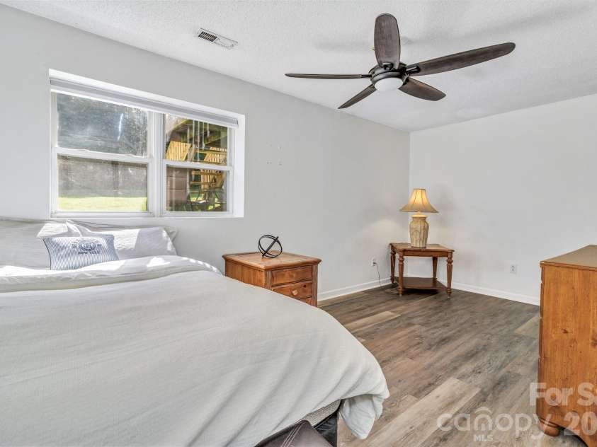 13 Spring Lake Drive, Fletcher, NC 28732.  MLS# CAR4371946, YatesRealty ID 29090. 