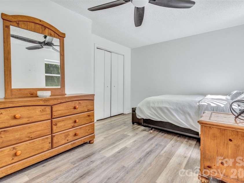 13 Spring Lake Drive, Fletcher, NC 28732.  MLS# CAR4371946, YatesRealty ID 29090. 