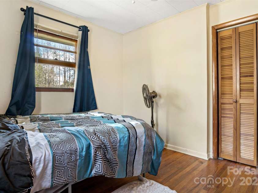 80 Robinson Holler Drive, Marion, NC 28752.  MLS# CAR4112689, YatesRealty ID 29090. 