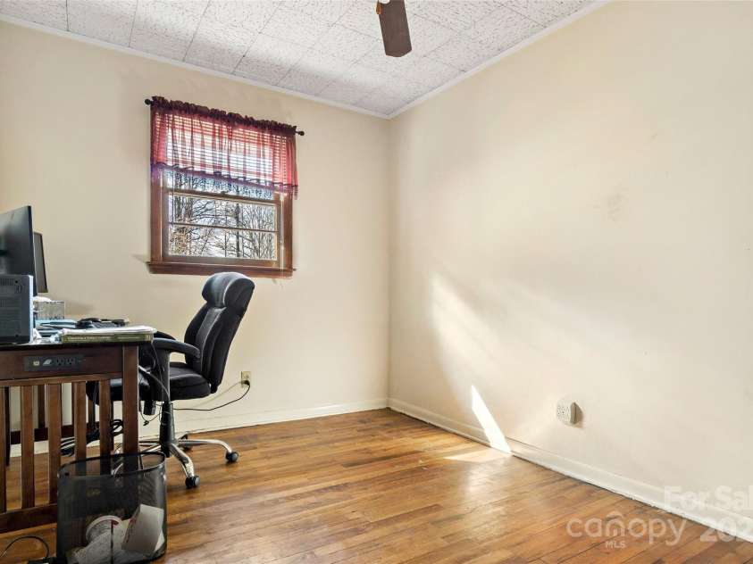 80 Robinson Holler Drive, Marion, NC 28752.  MLS# CAR4112689, YatesRealty ID 29090. Nice bedroom or office space.