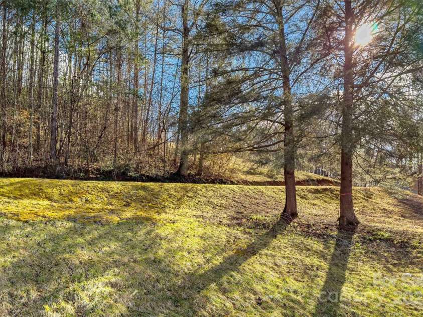80 Robinson Holler Drive, Marion, NC 28752.  MLS# CAR4112689, YatesRealty ID 29090. Plenty of room for outdoor activities.