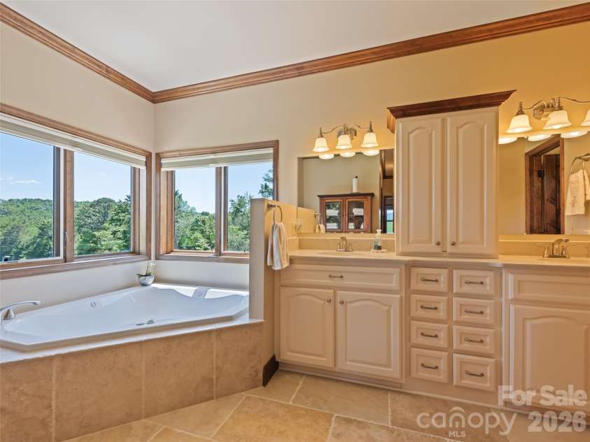 1418 Landis Lane, Nebo, NC 28761.  MLS# CAR4390696, YatesRealty ID 29091. 