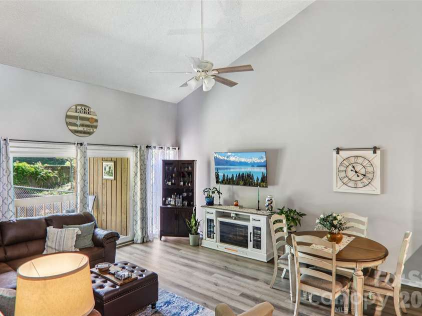 147 Lake Drive, Lake Lure, NC 28746.  MLS# CAR4385694, YatesRealty ID 29092. Vaulted celings give the space an open airy feeling