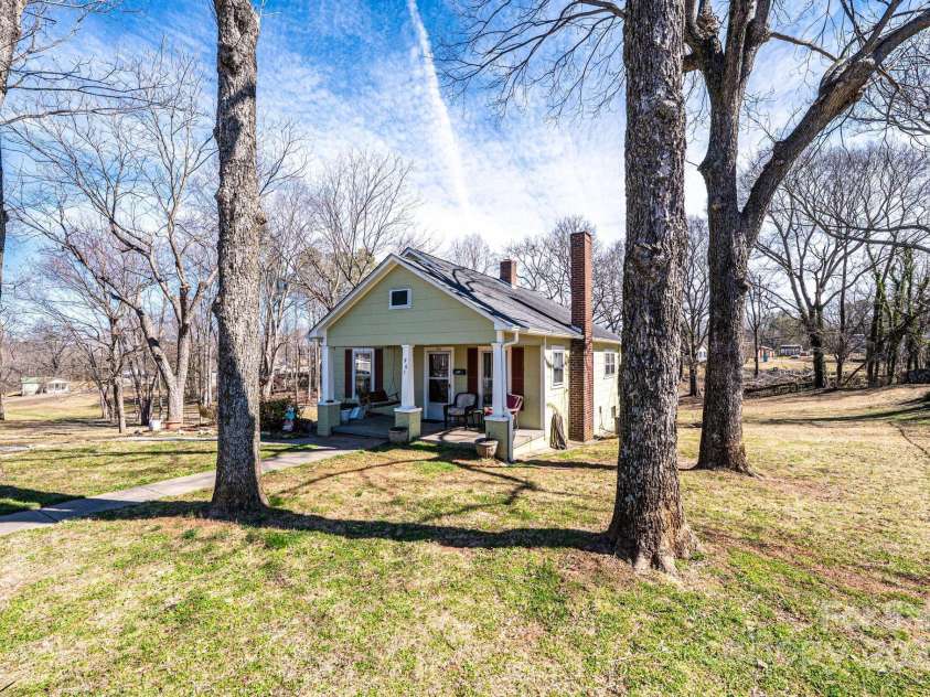 905 Orchard Street, Valdese, NC 28690.  MLS# CAR4271116, YatesRealty ID 29092. 