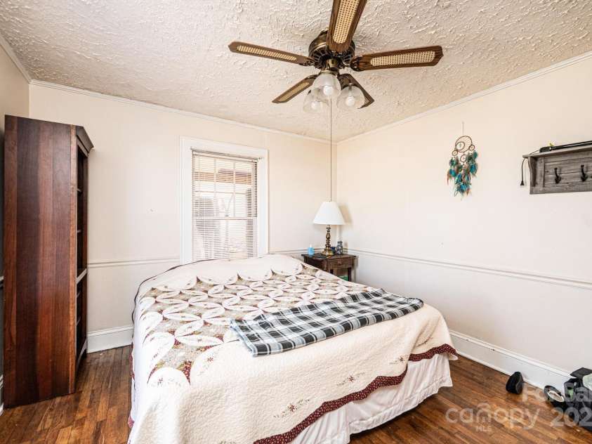 905 Orchard Street, Valdese, NC 28690.  MLS# CAR4271116, YatesRealty ID 29092. 