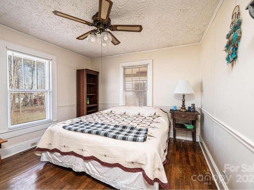 905 Orchard Street, Valdese, NC 28690.  MLS# CAR4271116, YatesRealty ID 29092. 