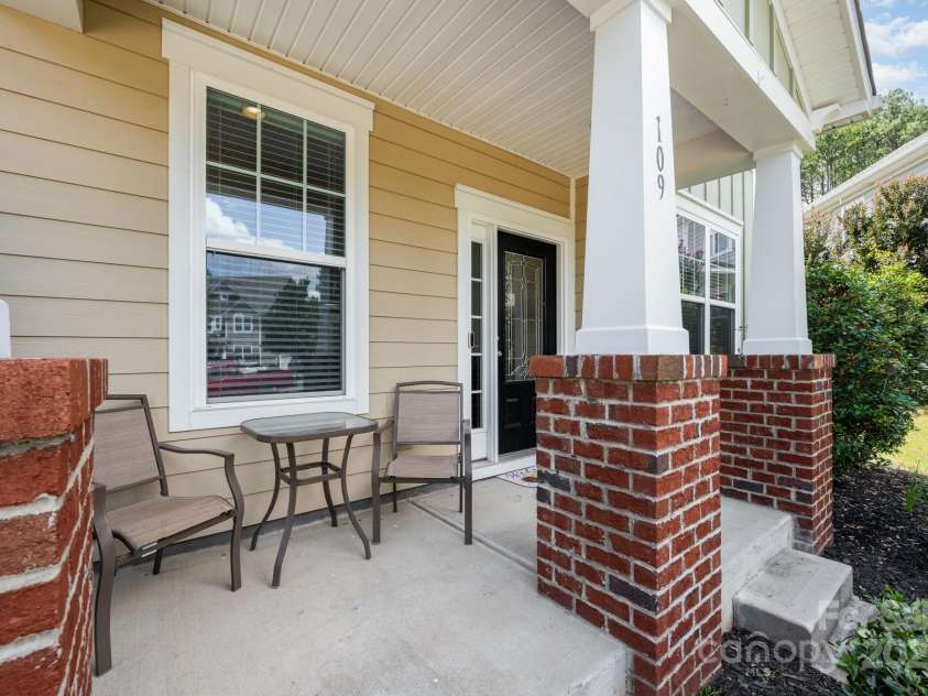 109 Wingstem Court, Mooresville, NC 28117.  MLS# CAR4276612, YatesRealty ID 29093. 
