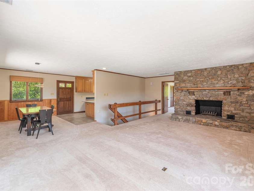 250 Lynn Cove Road, Asheville, NC 28804.  MLS# CAR4382312, YatesRealty ID 29093. 