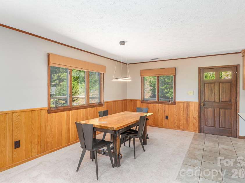 250 Lynn Cove Road, Asheville, NC 28804.  MLS# CAR4382312, YatesRealty ID 29093. 